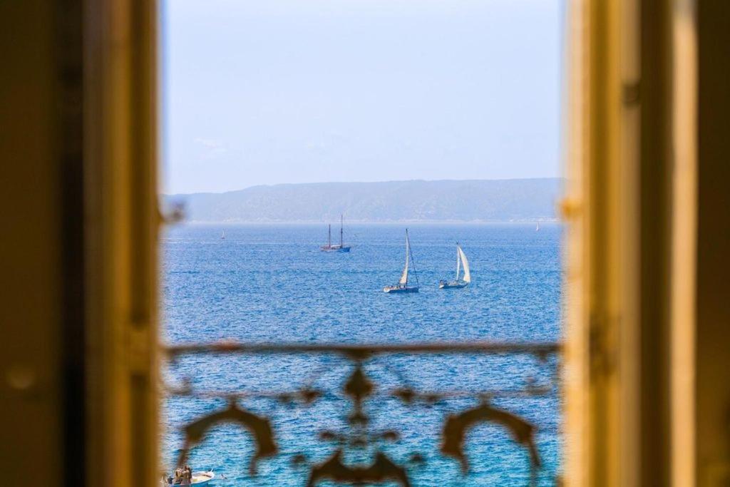Appartement Sur La Corniche Kennedy Face A La Mer Марсель Экстерьер фото